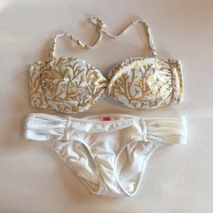 Victoria’s Secret bikini